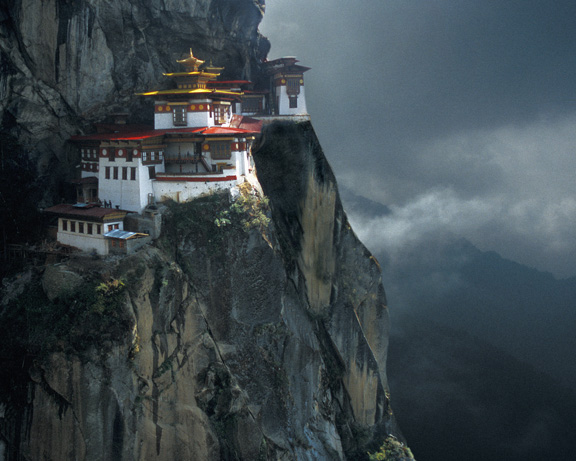 Kuzu zangpo la – Greetings from Bhutan